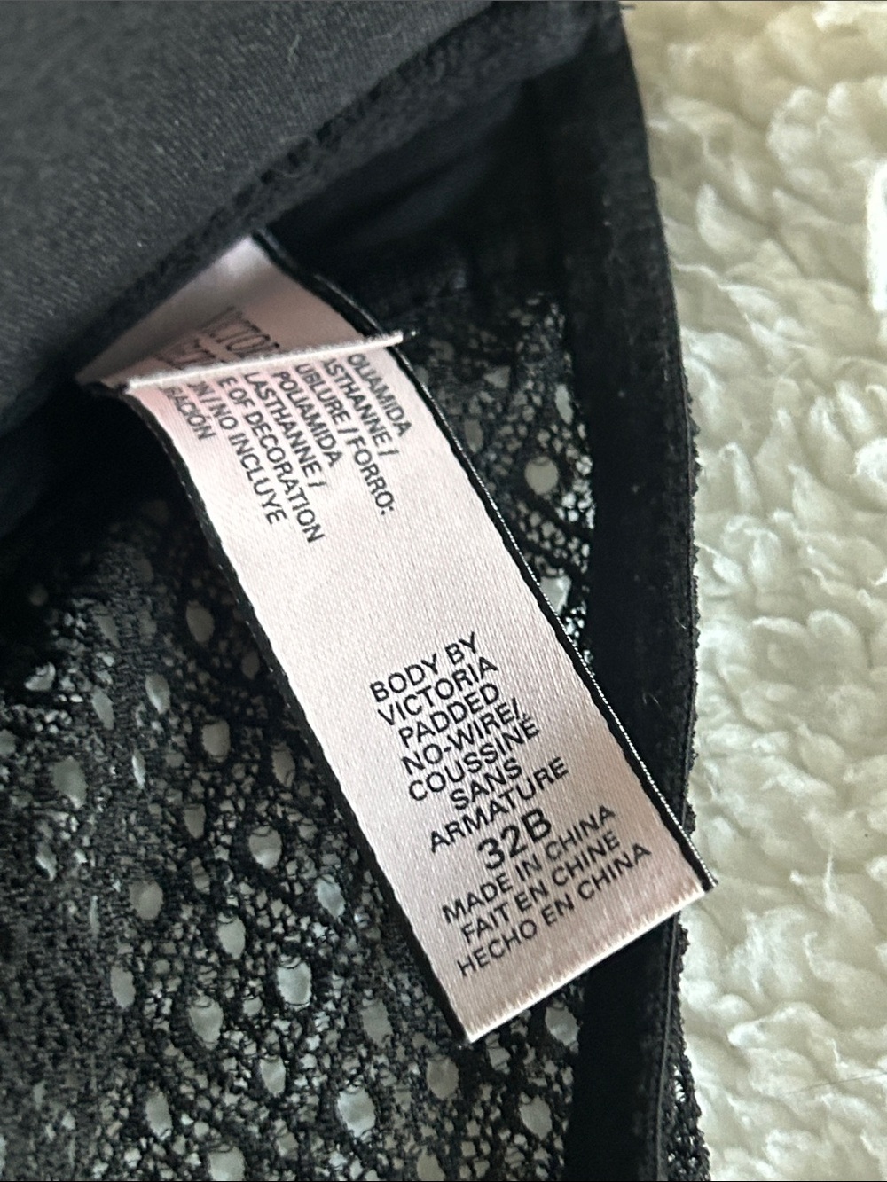 Victoria’s Secret padded no wire bra - Picture 5 of 8